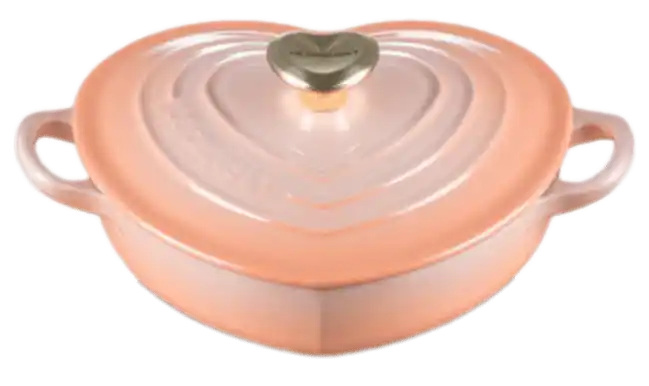 Le Creuset Shallow Heart Cocotte with Light Gold Heart Knob - Peche