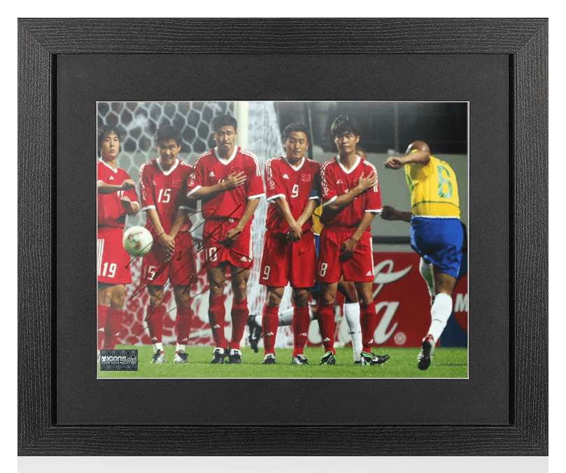 Roberto Carlos Signed Brazil Photo In Black Wooden Frame: 2002 FIFA World Cup Goal vs China