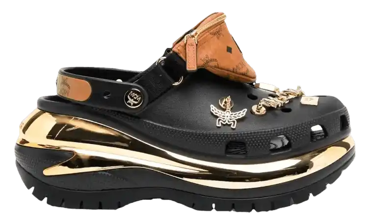 Crocs Classic Mega Crush Clog - MCM Belt Bag Black
