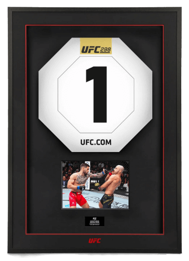 UFC 298 Event Used Round Cards - Round 4